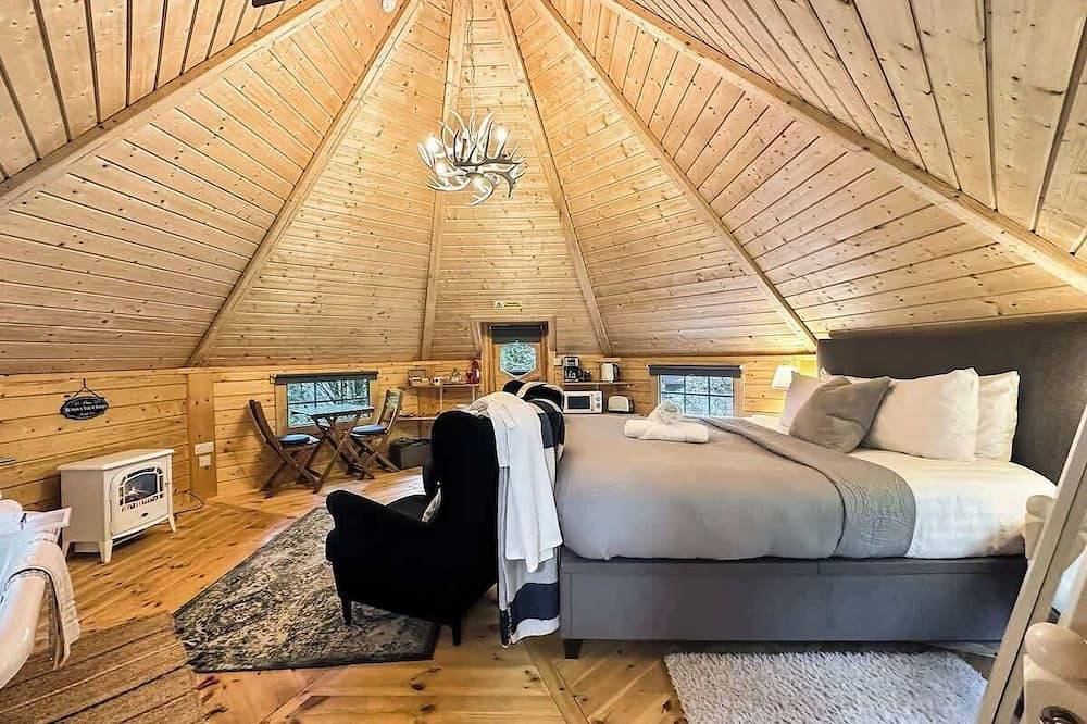 Ganze Wohnung, Holly, Wood Cabin @ Aos Sí in Highlands