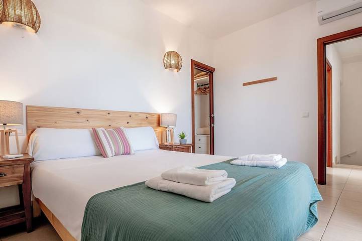 Elegant and modern detached villa with a pool in Cala d'Or, Santanyí