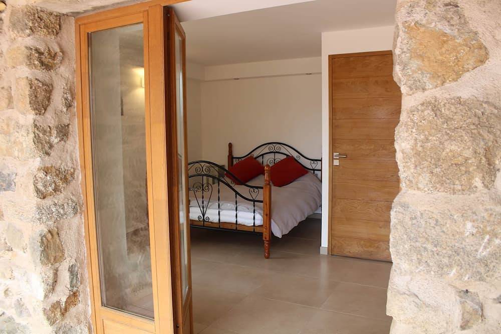 Lo Boix: Le Canigou - Gîte de luxe 2 chambres avec piscine in Saint-Laurent-de-Cerdans, Région de Céret