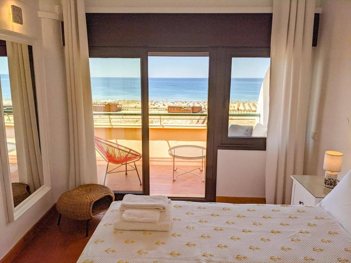 Ganze Wohnung, One-Bedroom Apartment with Sea View in Praia de Monte Gordo, Monte Gordo