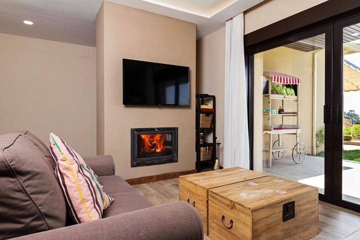 Casa rural para 9 personas, con piscina además de jardín y jacuzzi en Mancha Alta de Toledo - 2