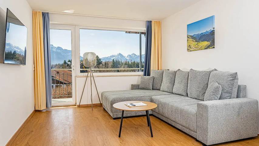 Ferienwohnung für 5 Personen, mit Balkon und Sauna sowie Garten in Halblech