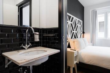 Vacation Rental for 2 Guests in Arroios, Lisbon District, Picture 3