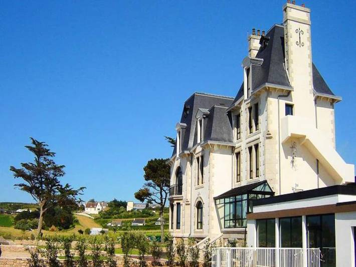 Gîte pour 6 personnes, avec piscine, adapté aux familles dans Plage de Saint-Samson