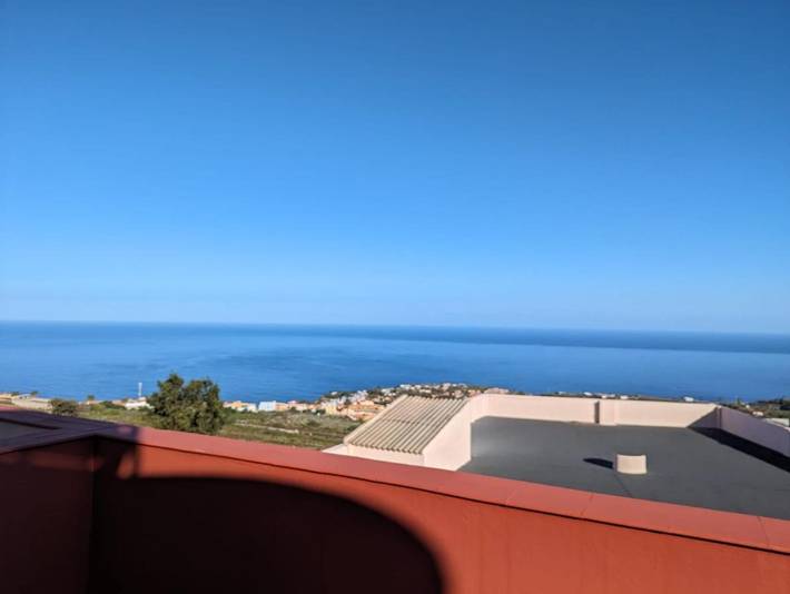 Casa rural para 6 personas, con vistas al lago además de jardín y vistas, Se admiten mascotas en Santa Úrsula - 2