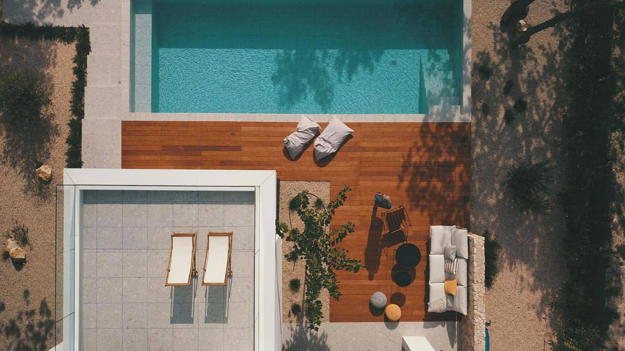 D-Tree House private heated pool in Novalja, Pag Island