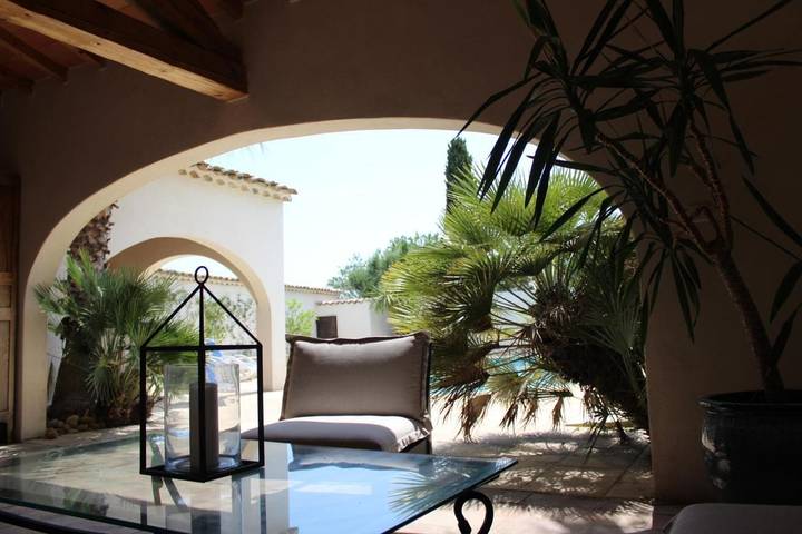 Location de vacances pour 10 personnes, avec piscine et terrasse, animaux acceptés à Pérols - 3