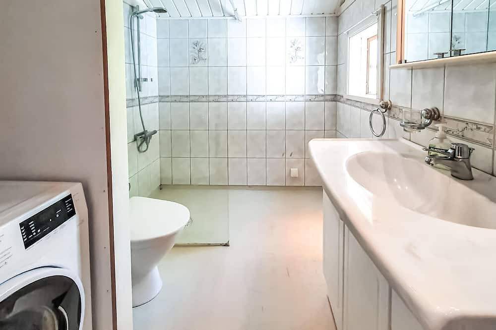 Gorgeous home in Munka-Ljungby in Ängelholms region