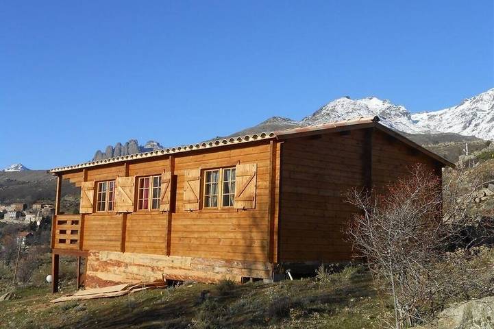 Gîte pour 6 personnes, animaux acceptés à Lozzi