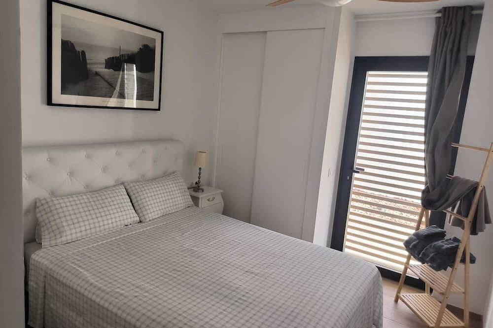 Urbanization with swimming pool and gym. Bbq and private solarium. Panoramic views. in San José (Andalousie), Níjar