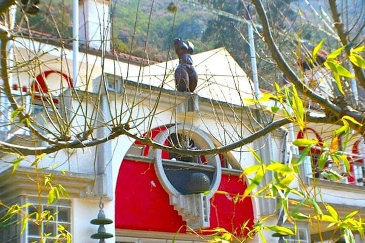Apartamento para 4 personas, con terraza además de vistas y jardín, Se admiten mascotas en Belmonte de Miranda