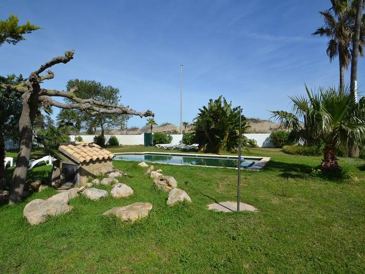Villa Oasis con piscina privada in Platja de Riumar (Deltebre), Riumar