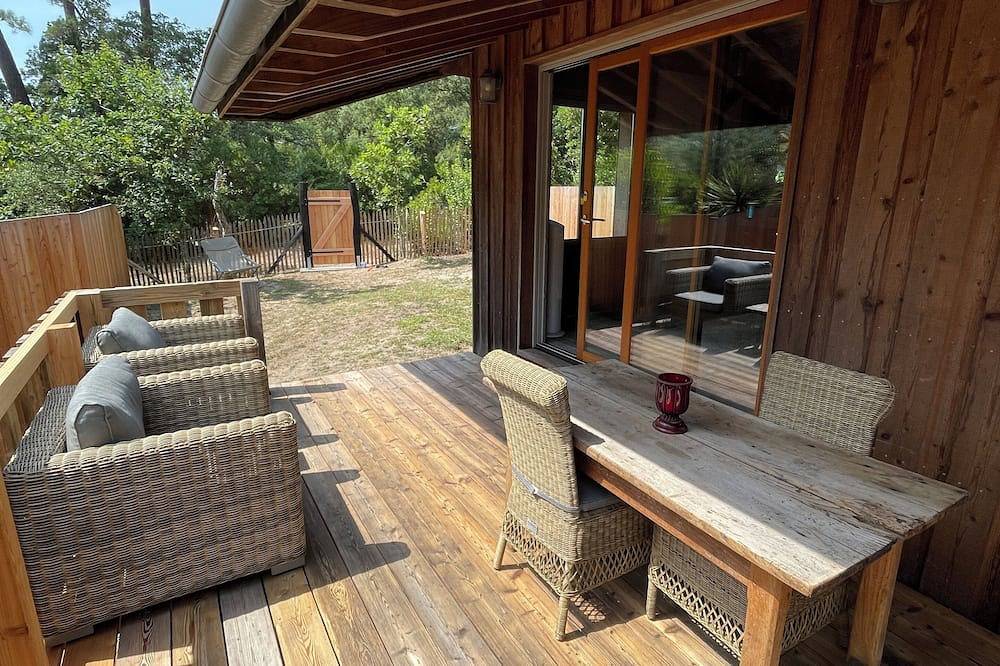 Cosy Forrest Cabin near the Beach in Labenne Océan, Labenne