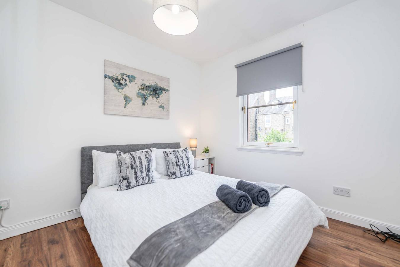 Entire apartment, Stylish 2Br  -Free Parking -Near Shops and Cafes in Aberdeen, Aberdeenshire