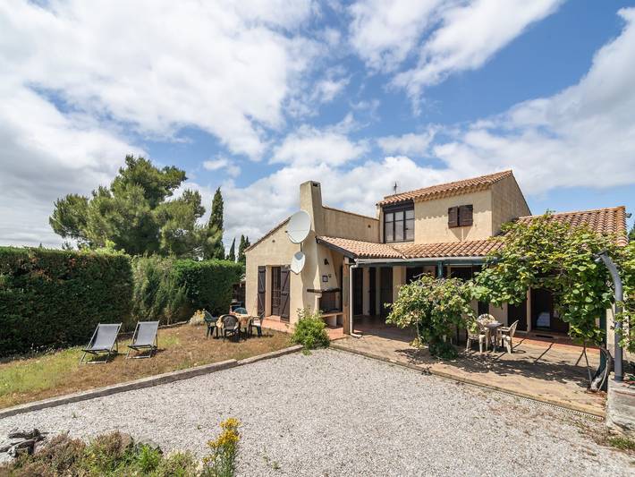 Ferienhaus für 8 Personen, mit Pool und Garten, mit Haustier