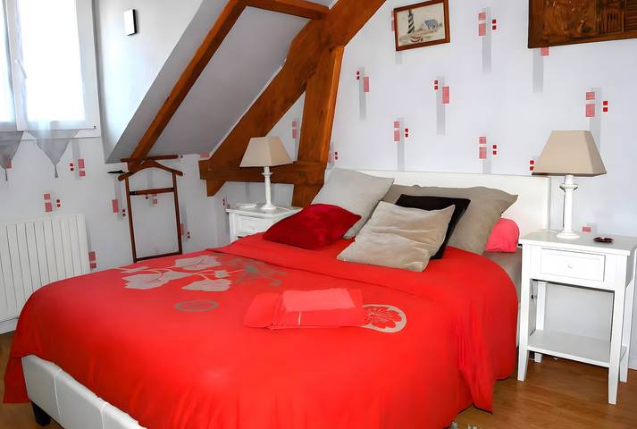 Chambre d’hôtes « Chambre T » avec terrasse et jardin partagés, Wi-Fi inclus in Saint-Rémy-lès-Chevreuse, Parc naturel régional de la Haute Vallée de Chevreuse