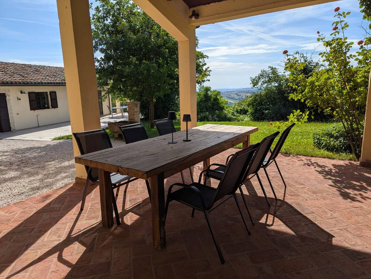 Maison de vacances « Alloro » avec vue sur la montagne, piscine privée et Wi-Fi in Pergola, Valle del Metauro