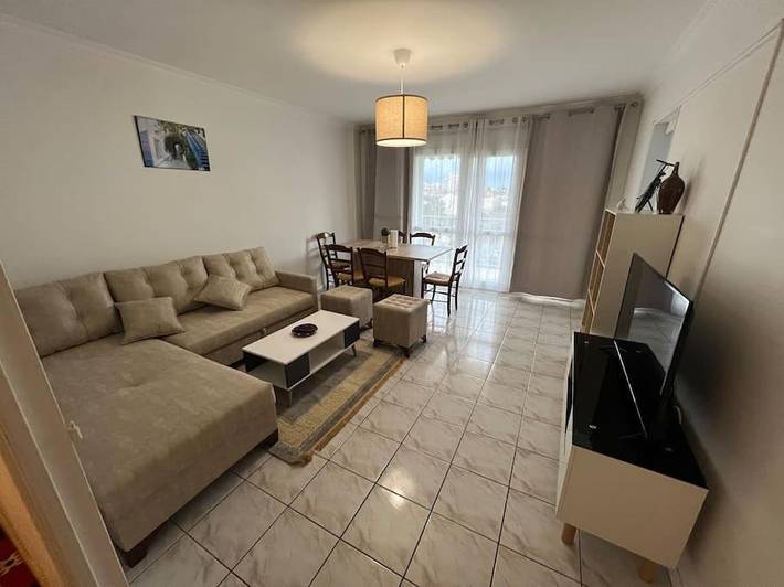 Gîte pour 8 personnes, avec terrasse et jardin à Saint-Priest - 4