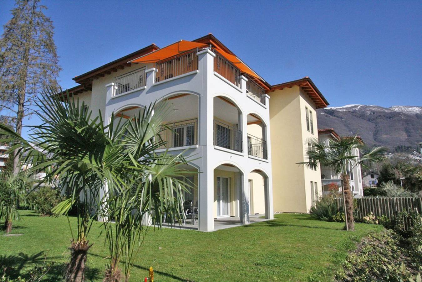 Apartamento entero, Grosszügige Wohnung in oberster Etage eines eleganten Appartementhauses in Ascona, Alpes Ticineses y del Verbano