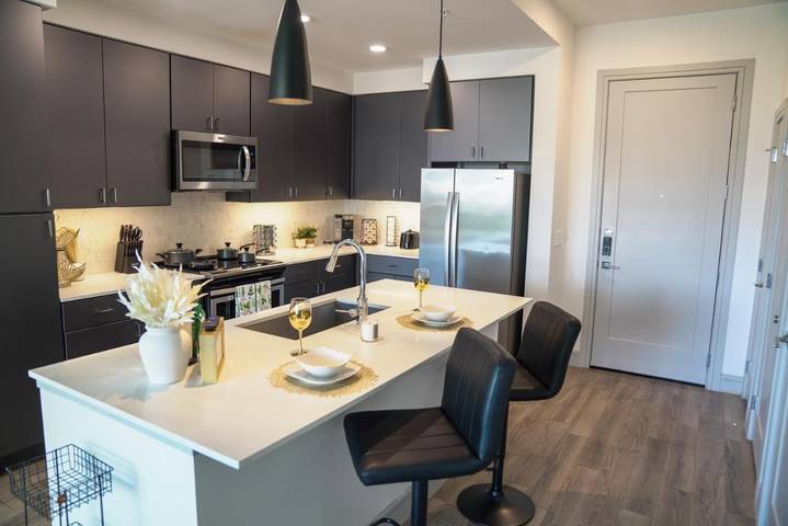 Ferienwohnung für 4 Personen, mit Ausblick und Pool, kinderfreundlich in Houston