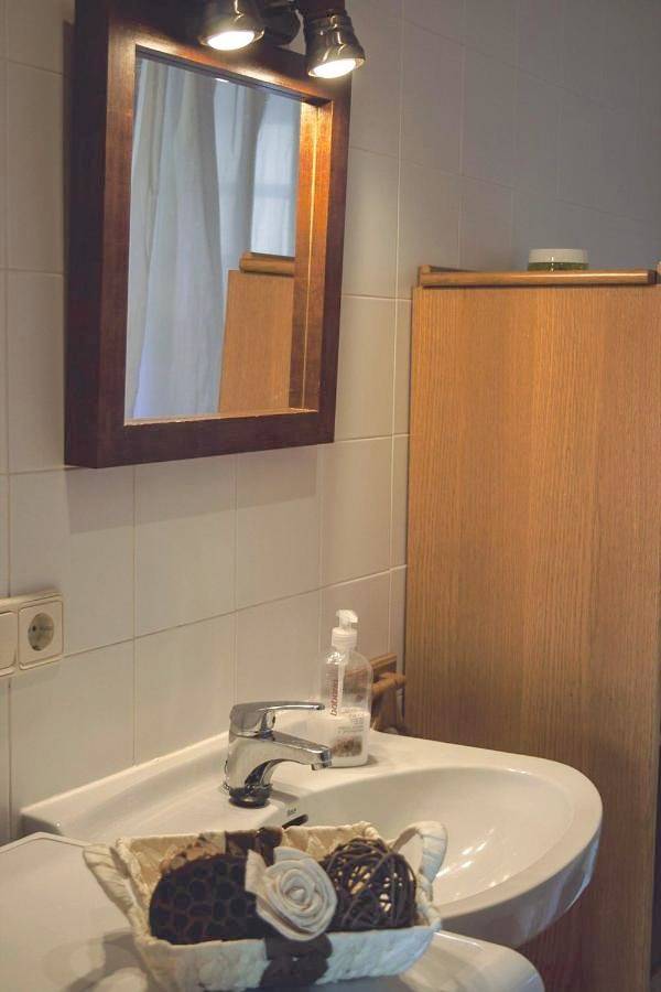 Casa rural para 4 personas, con vistas además de terraza y jardín en Cataluña - 3