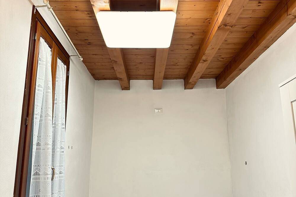 Ganze Wohnung, Cozy Apartment In The Center in Brescia, Gardasee-Berge