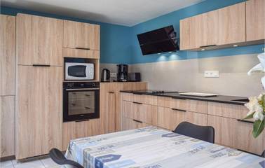 Holiday Home for 4 People in Pleubian, Bretagne, Photo 1