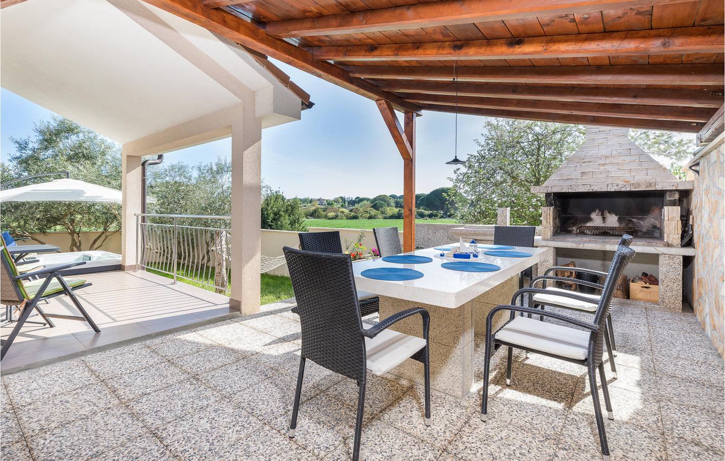 Ferienhaus für 7 Personen mit Terrasse in Valbandon, Südküste Istrien