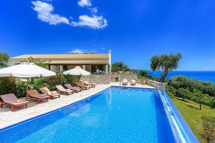 Villa για 11 άτομα, με Μπαλκόνι και Ταράτσα στο Καλάμι