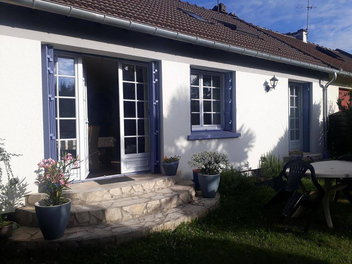 Appartement de vacances entier, Double Room with Garden View in Sevran, Seine-Saint-Denis