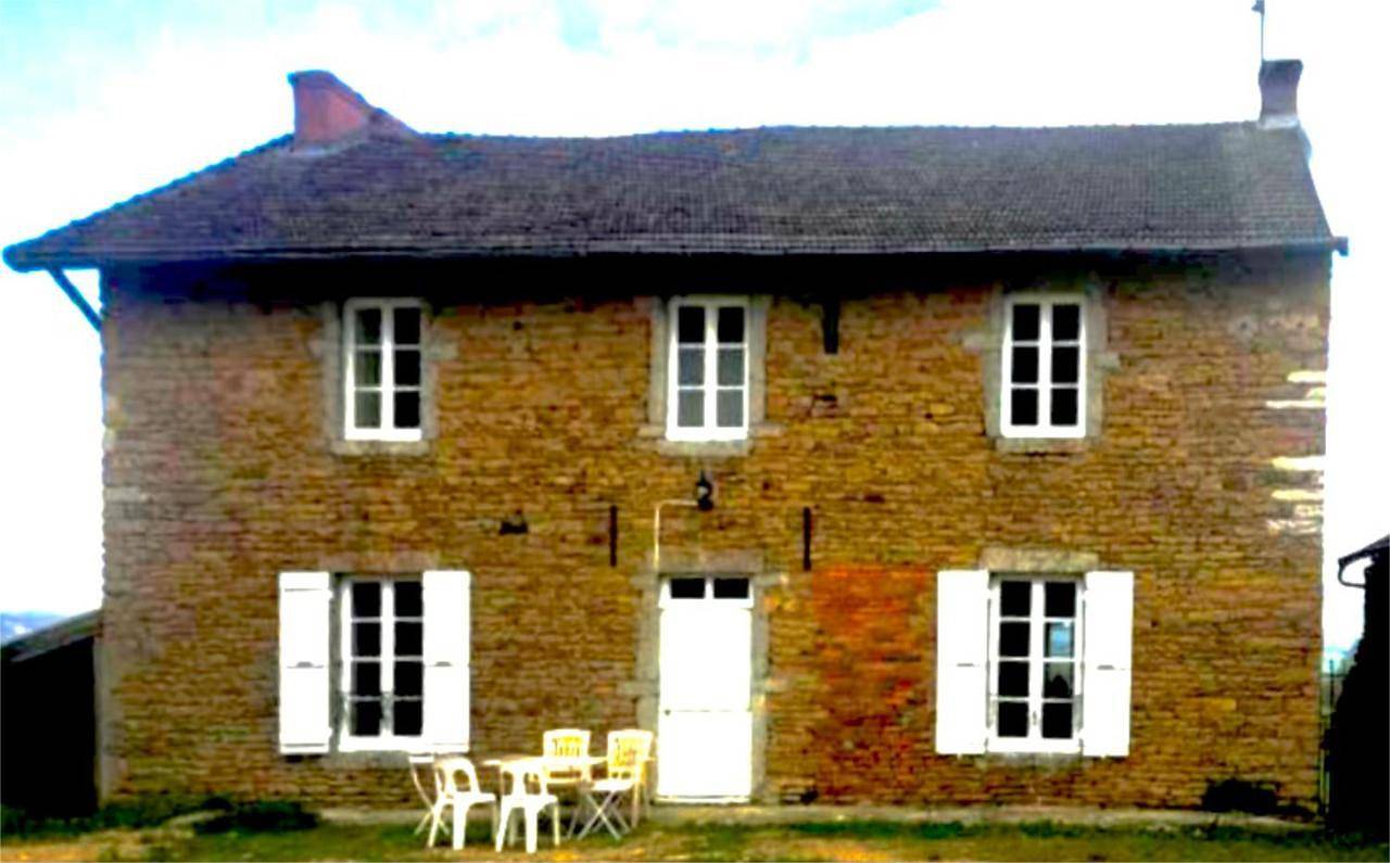 Family Room in Saint-André-le-Désert, Région de Mâcon