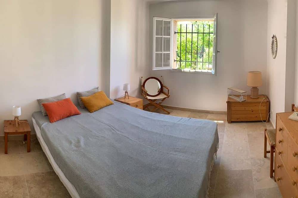 Gigaro - renovated with air co and sea view in Gigaro, La Croix-Valmer