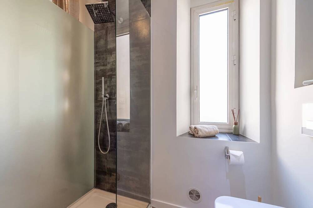 Appartement entier, Marc in Beaulieu-sur-Mer, Côte méditerranéenne (France)
