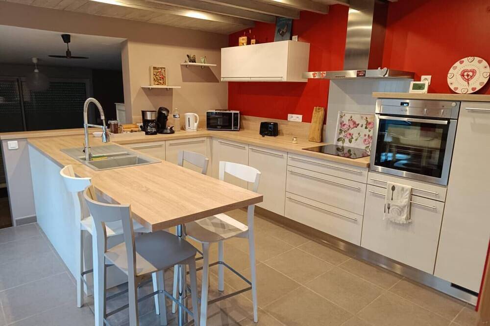 Gîte \"La Clématite\" in the heart of the 7 valleys region. Ideal for families! in Fruges, Montreuil (Região)