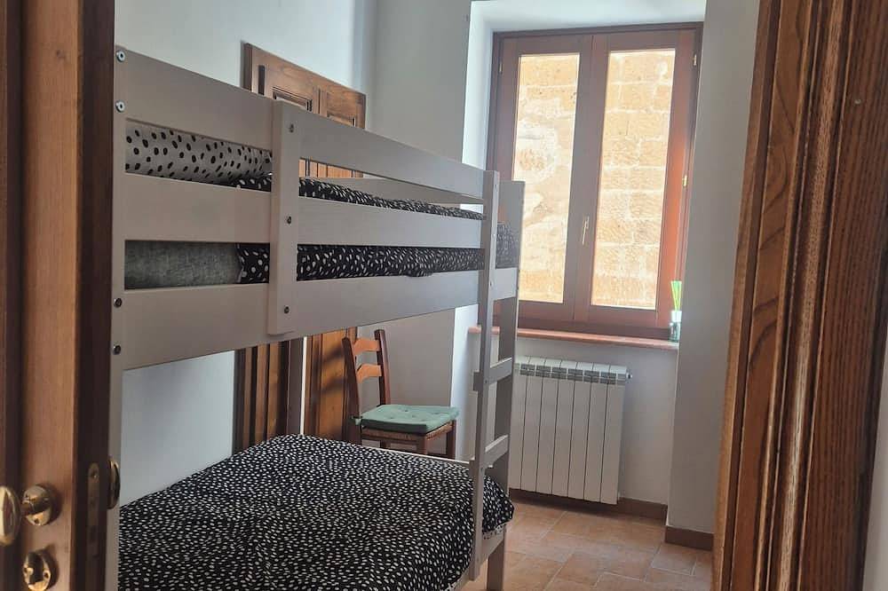 Entire apartment, Apartment historical center Dimora Del Funaro with parking in Orvieto, Terni Province