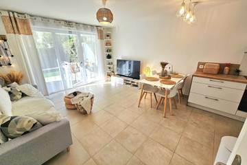 Gîte pour 2 personnes, avec jardin et piscine, adapté aux familles à Puget-sur-Argens