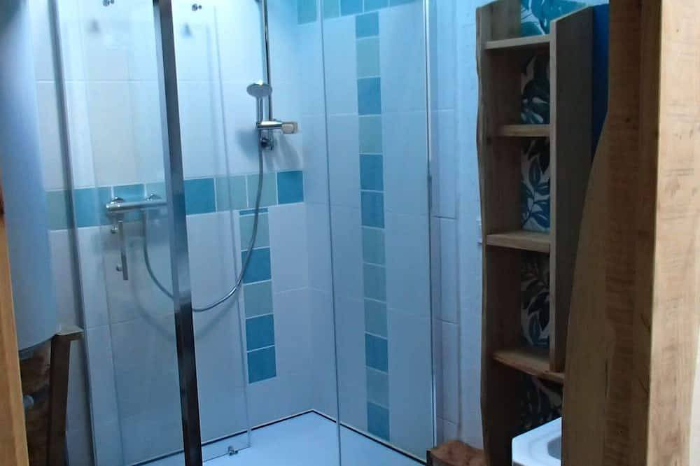 Chez Joséphine : freshly renovated old house, 2 steps from the ocean in Pointe du Raz, Plogoff