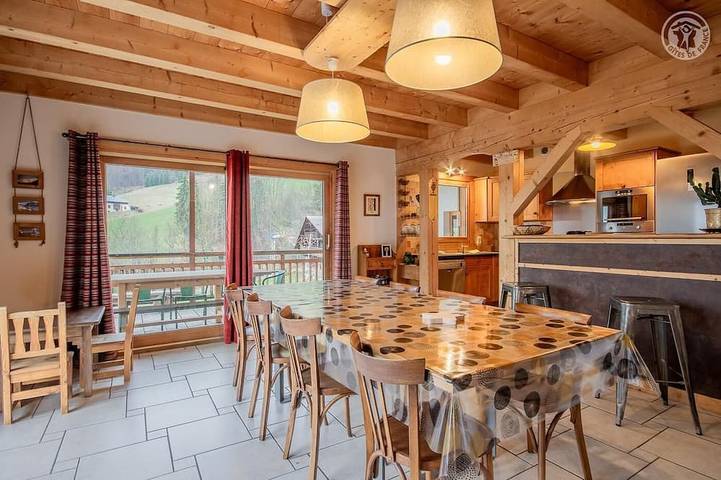 Location de vacances pour 9 personnes, avec balcon à Hauteluce