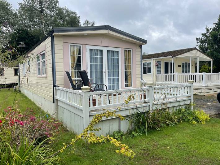 Holiday rental for 4 people, with Balcony and Terrace as well as Garden and Lake view in Holme-next-the-Sea