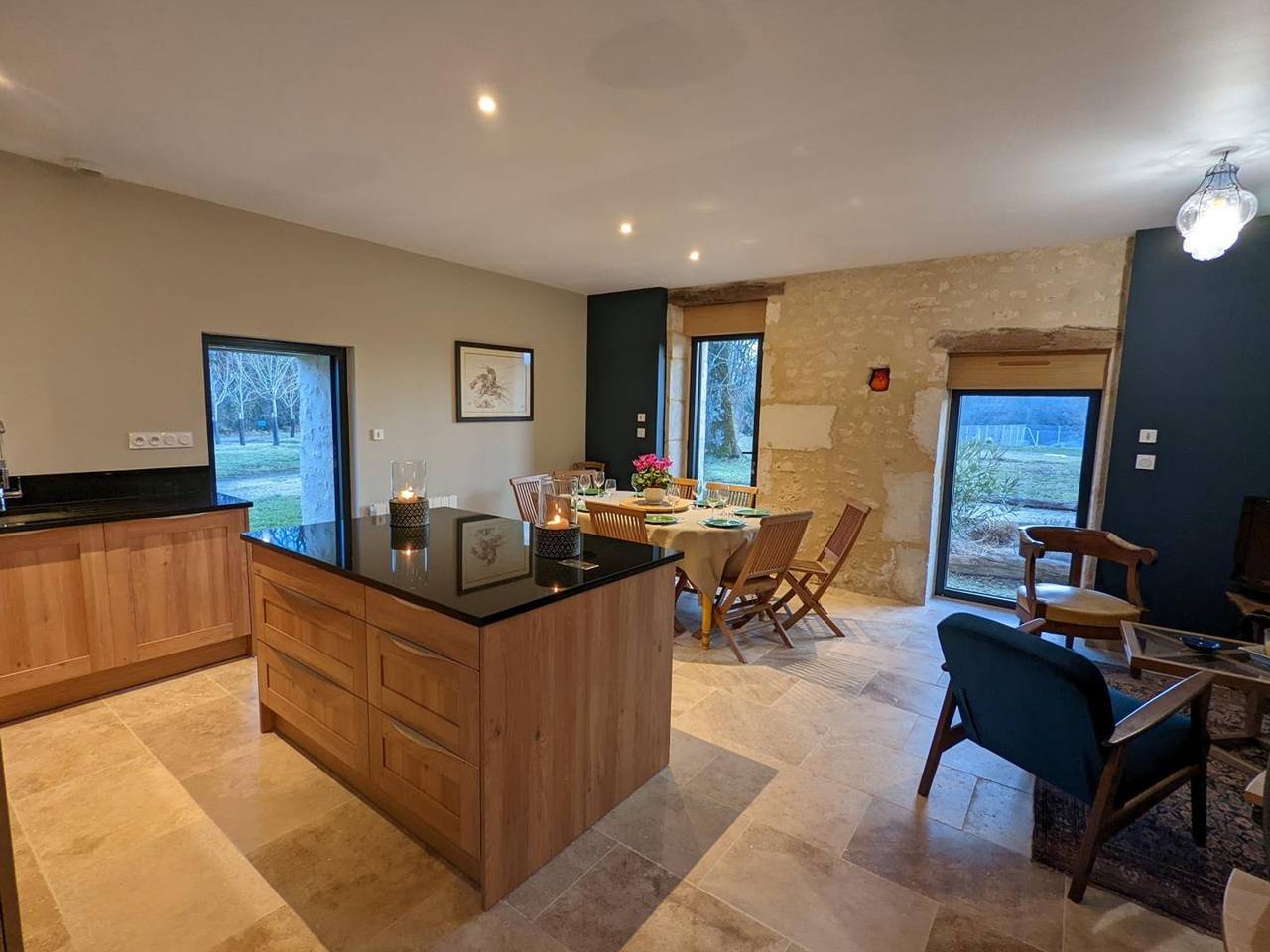 Rural house with pool, private tennis and Wifi in Magnac-Lavalette-Villars, Charente