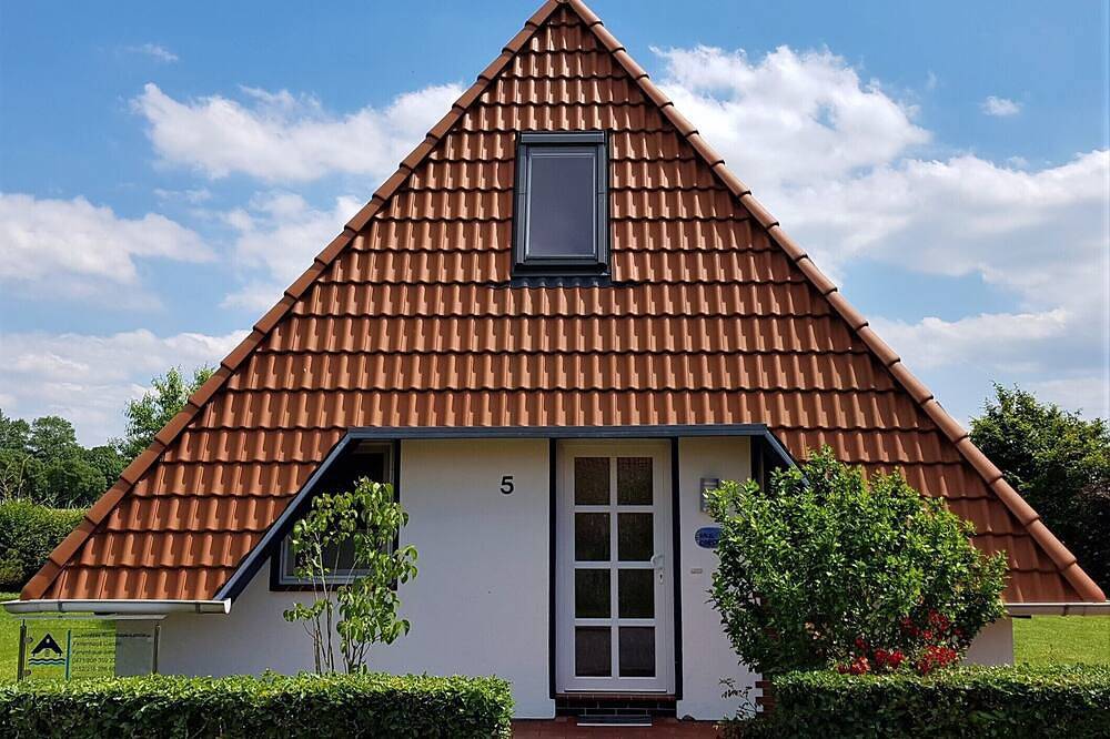 Ferienhaus liebevoll u. familienfreundlich eingerichtet, direkt am Nordsee-Deich in Wremen, Cuxland