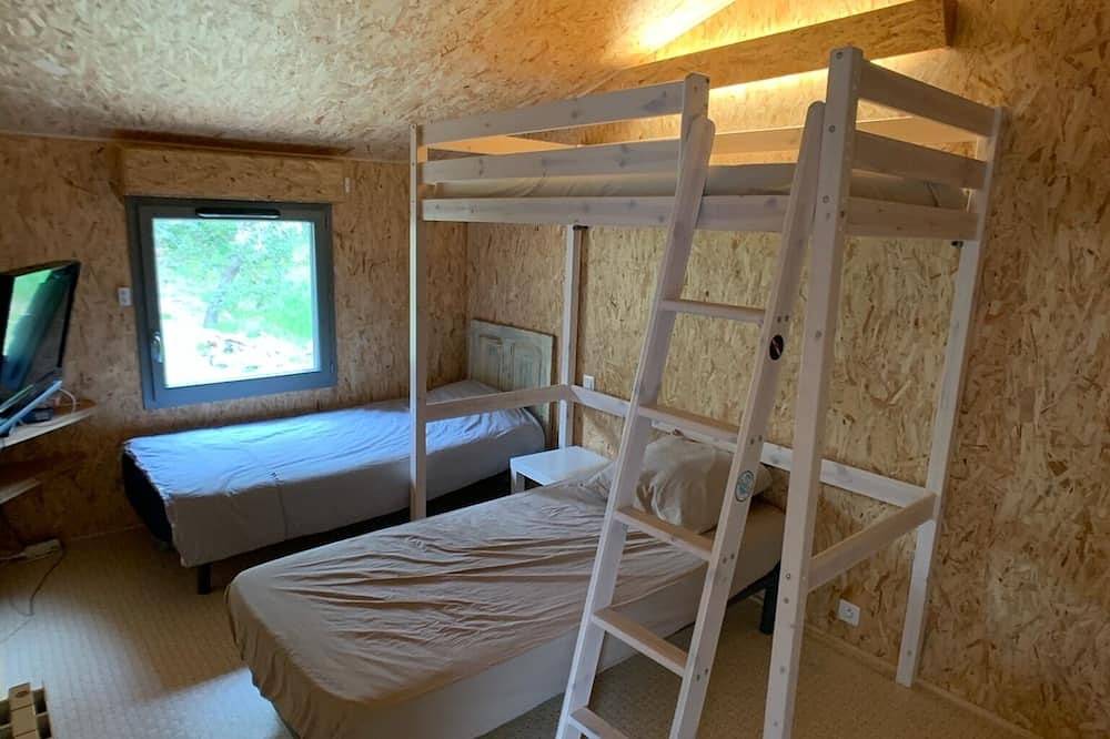 Maison Atypique - Ideal Pour 2 Familles - Piscine Privee - in Banne, Parc national des Cévennes
