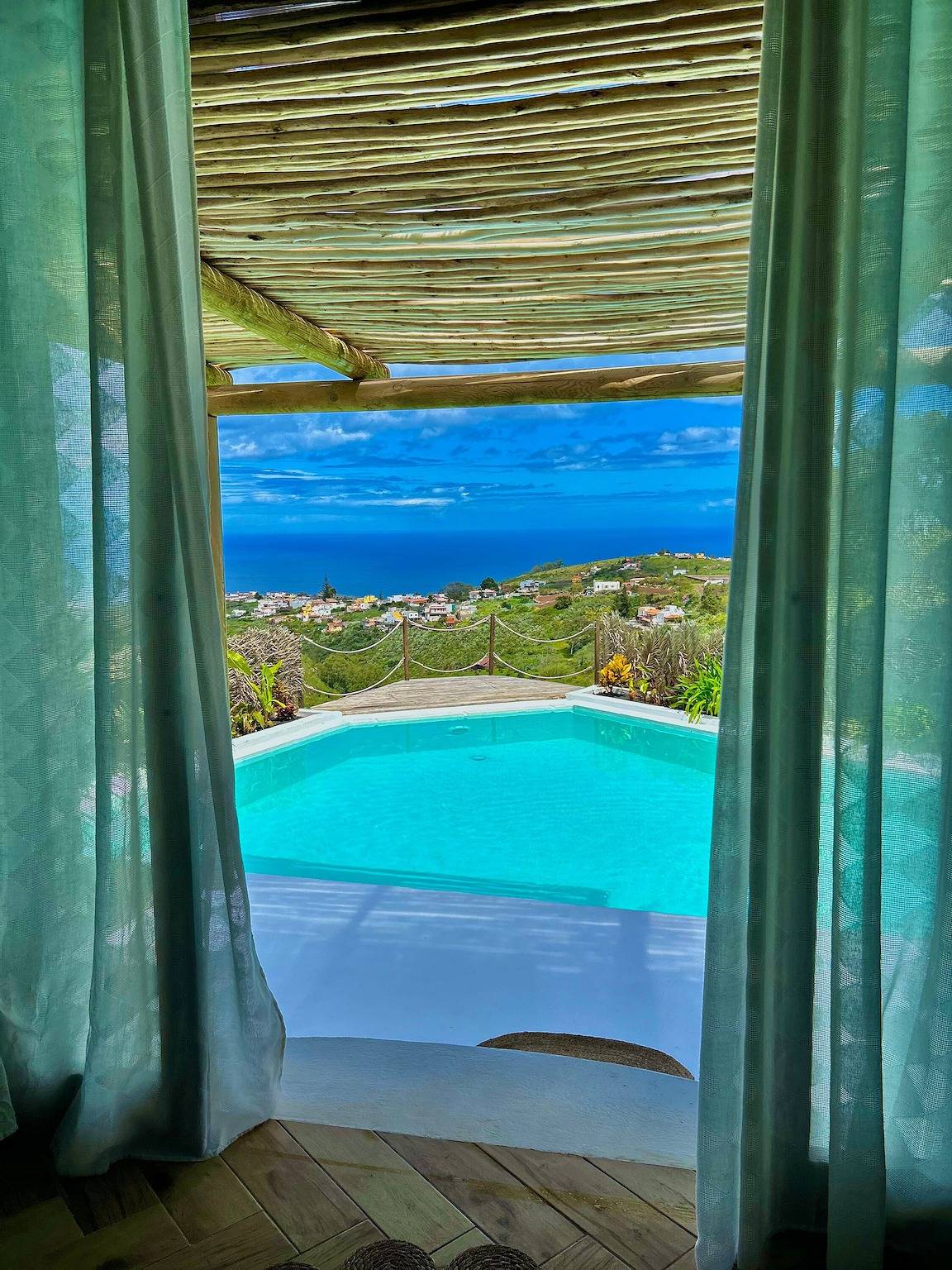 Vacation Villa 'Ocean Breeze' with Sea View, Private Pool and Wi-Fi in Firgas, North Gran Canaria