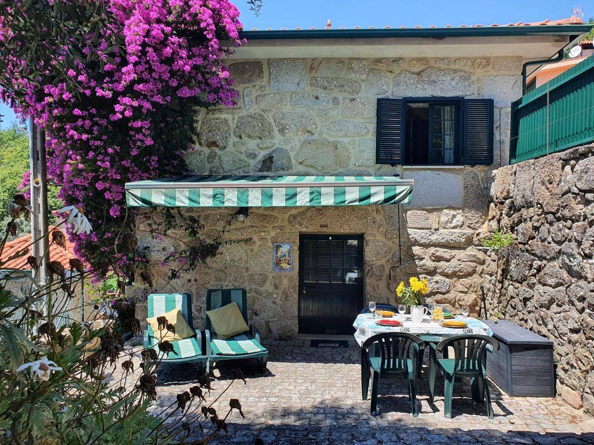 Holiday Home in Sande, Vilarinho, Barros e Gomide, Distrito de Braga