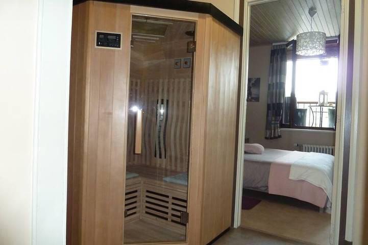 Location de vacances pour 3 personnes, avec jardin ainsi que jacuzzi et sauna à Nassogne - 4