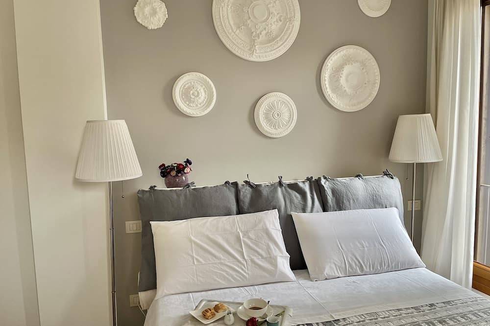 Entire apartment, San Francesco Charming Apartment in Treviso, Treviso Province