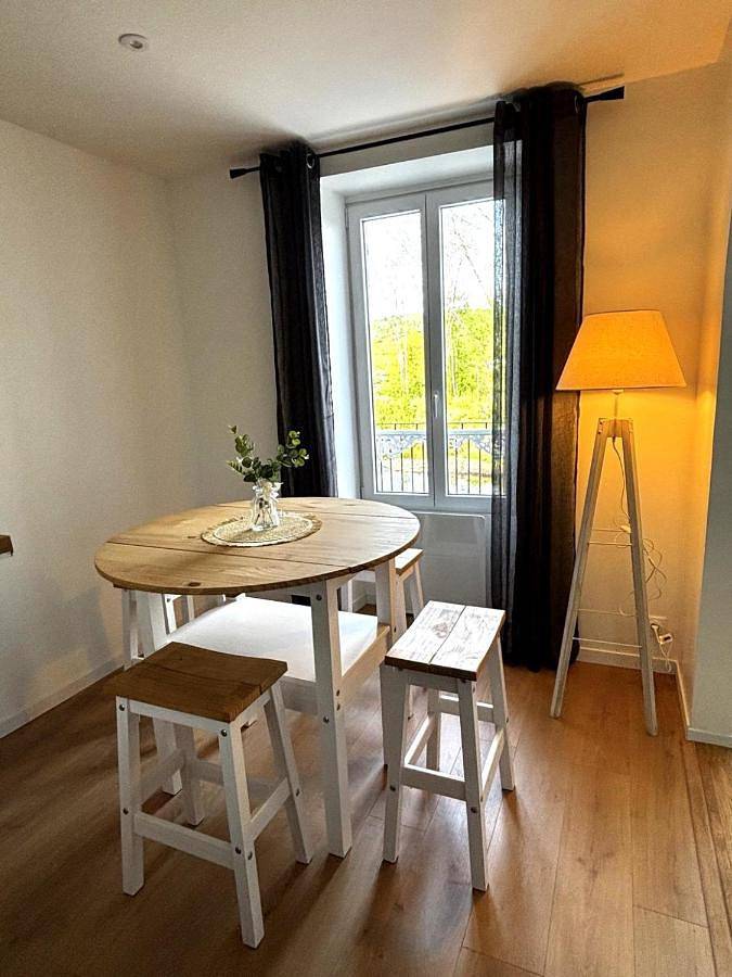 Gîte pour 4 personnes, avec vue et terrasse à Asquins - 4