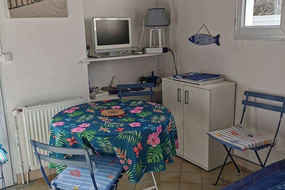 On the island of Oléron in the heart of the seaside village in La Brée-les-Bains, Côte de Beauté