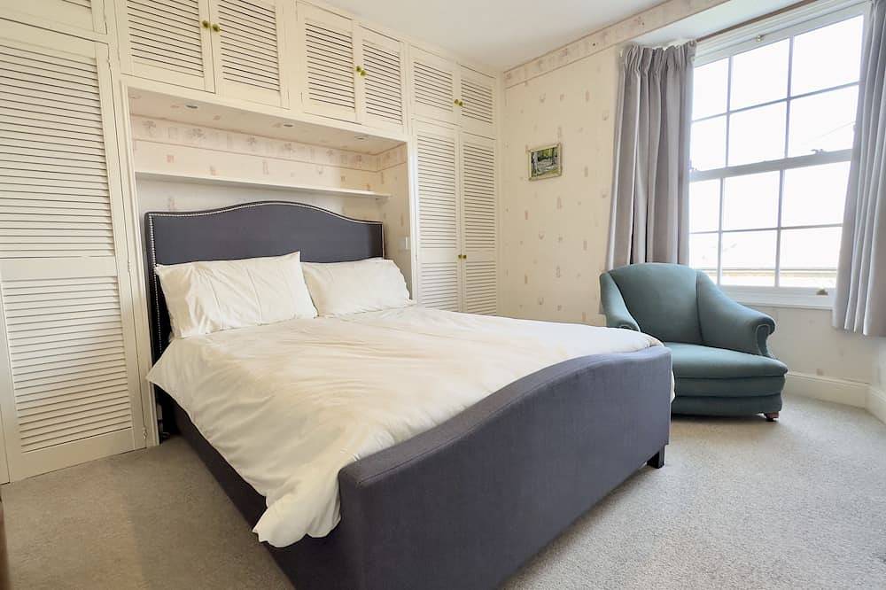 Coswarth Cottage  -  a character property that sleeps 6 guests  in 3 bedrooms in Padstow, Cornwall