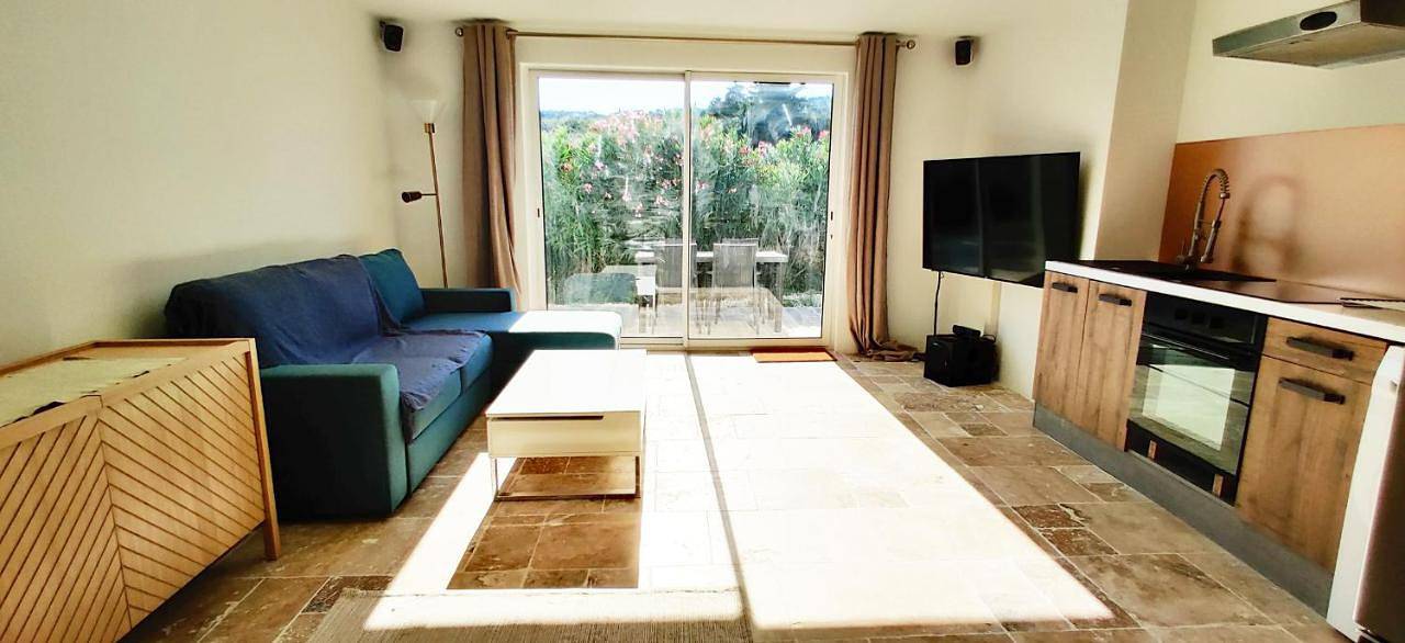Quadruple Room in Rochefort-du-Gard, Région de Nîmes